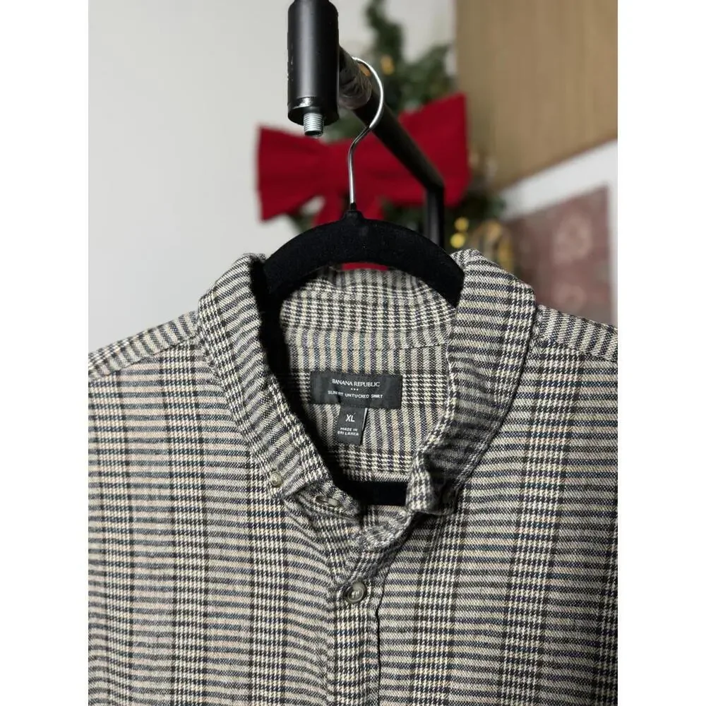 Banana Republic Men's Button-Up Shirt - Beige Plaid, Size XL